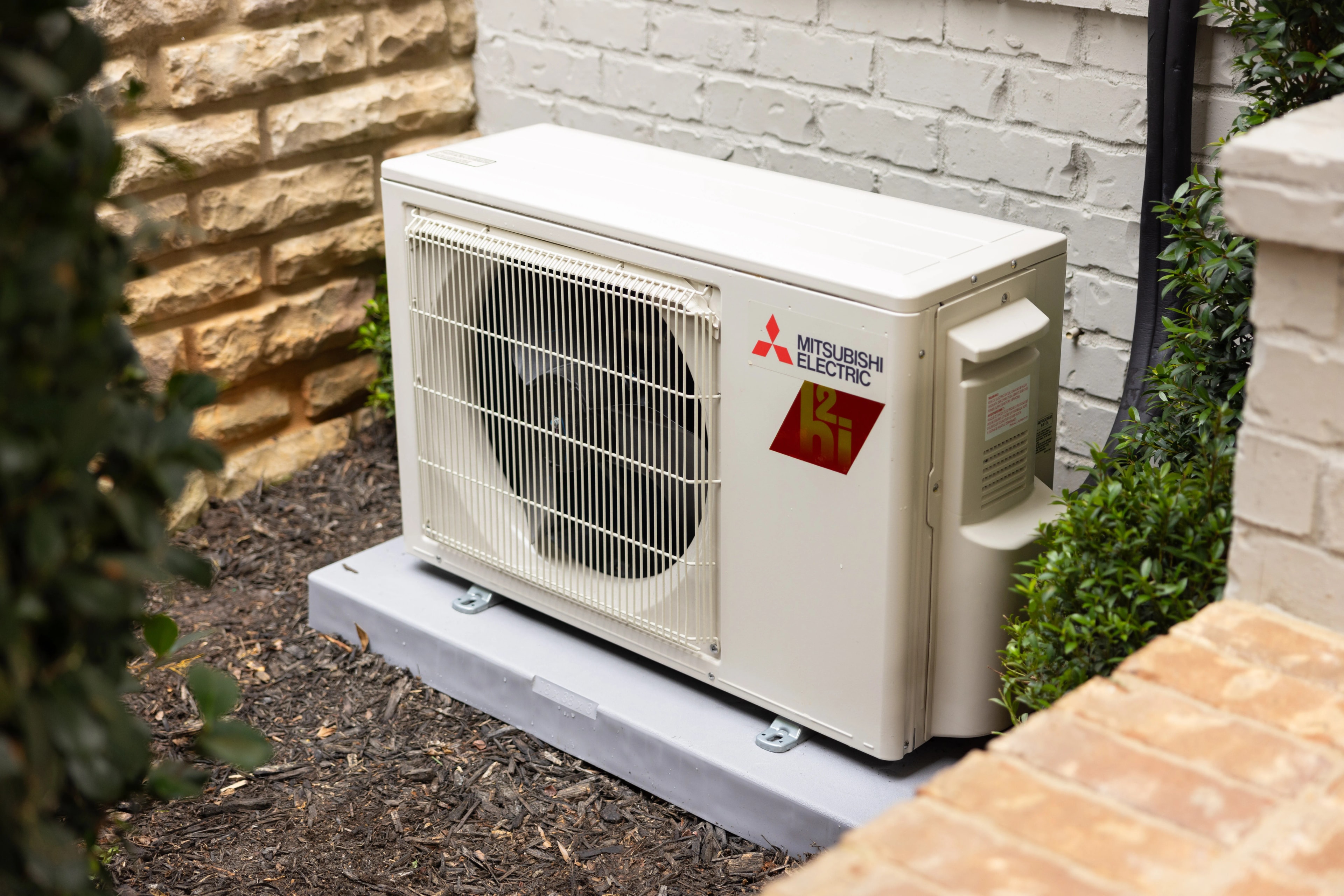 Floormounted Singlezone Hyperheat Heat Pump Mitsubishi Electric — free download